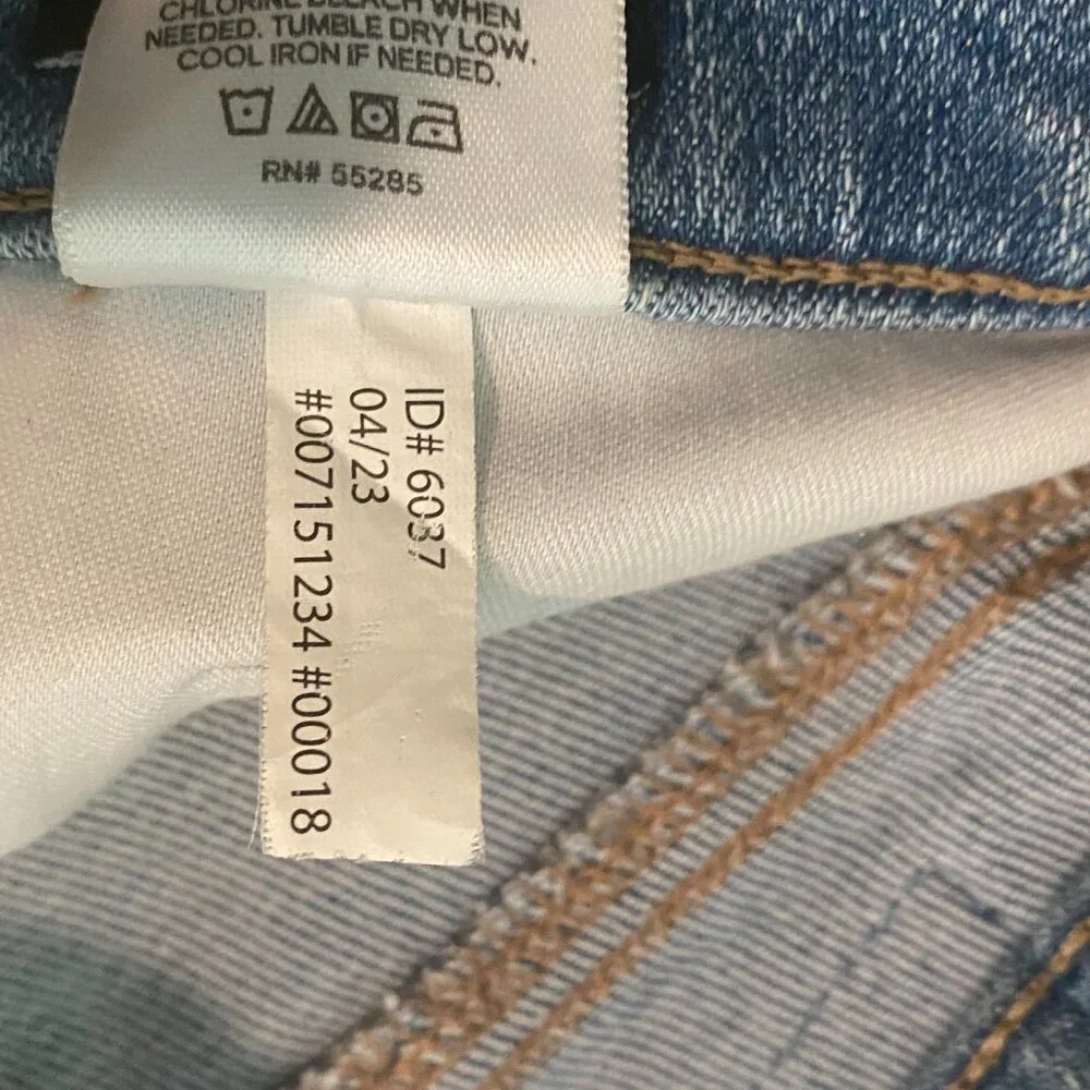 Express Mid Rise Flare Jeans Light Wash Size 4 Short Petite Vent Hem - Picture 8 of 11